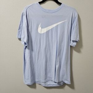 $5 WHEN BUNDLED 🍇 NIKE The Nike Tee